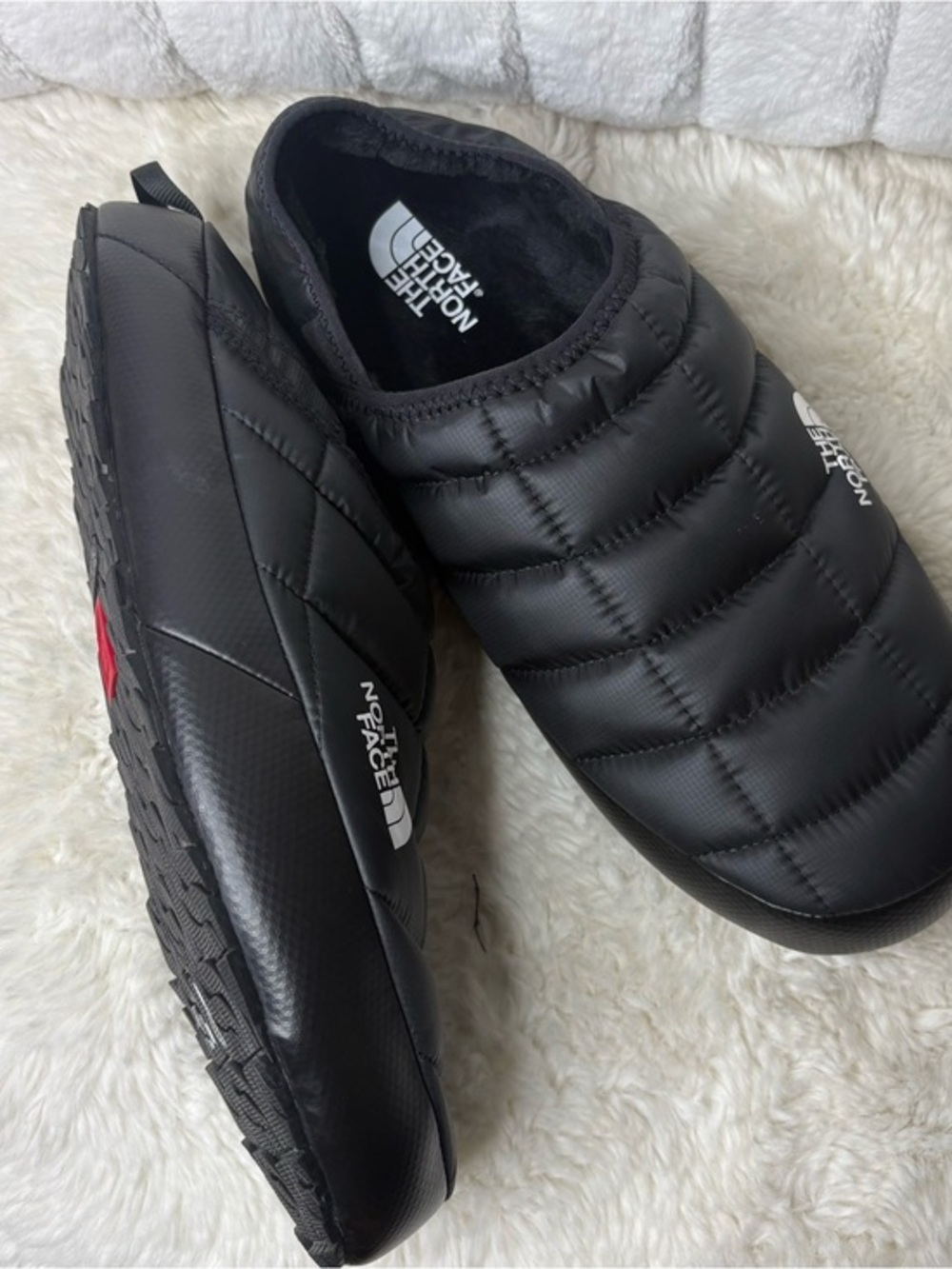 The North Face Men’s Black Quilted Slip-On Puff Mules size 12